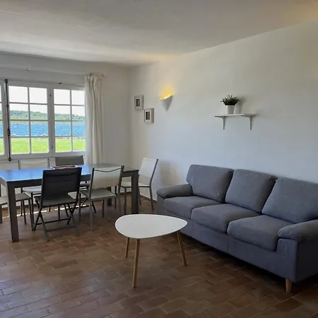 Es Castell 03 By Som Menorca פורנלס